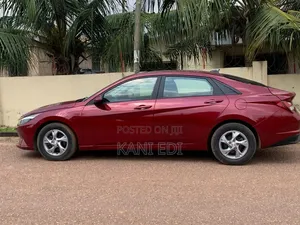 Hyundai Elantra 2021 Beige