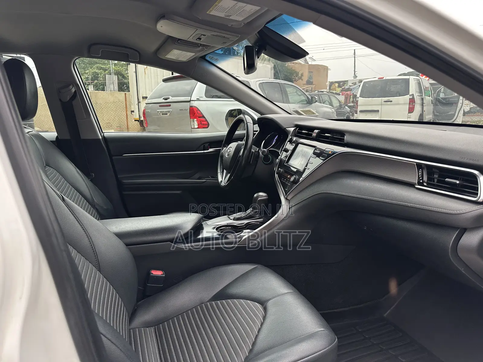 Toyota Camry 2018 White