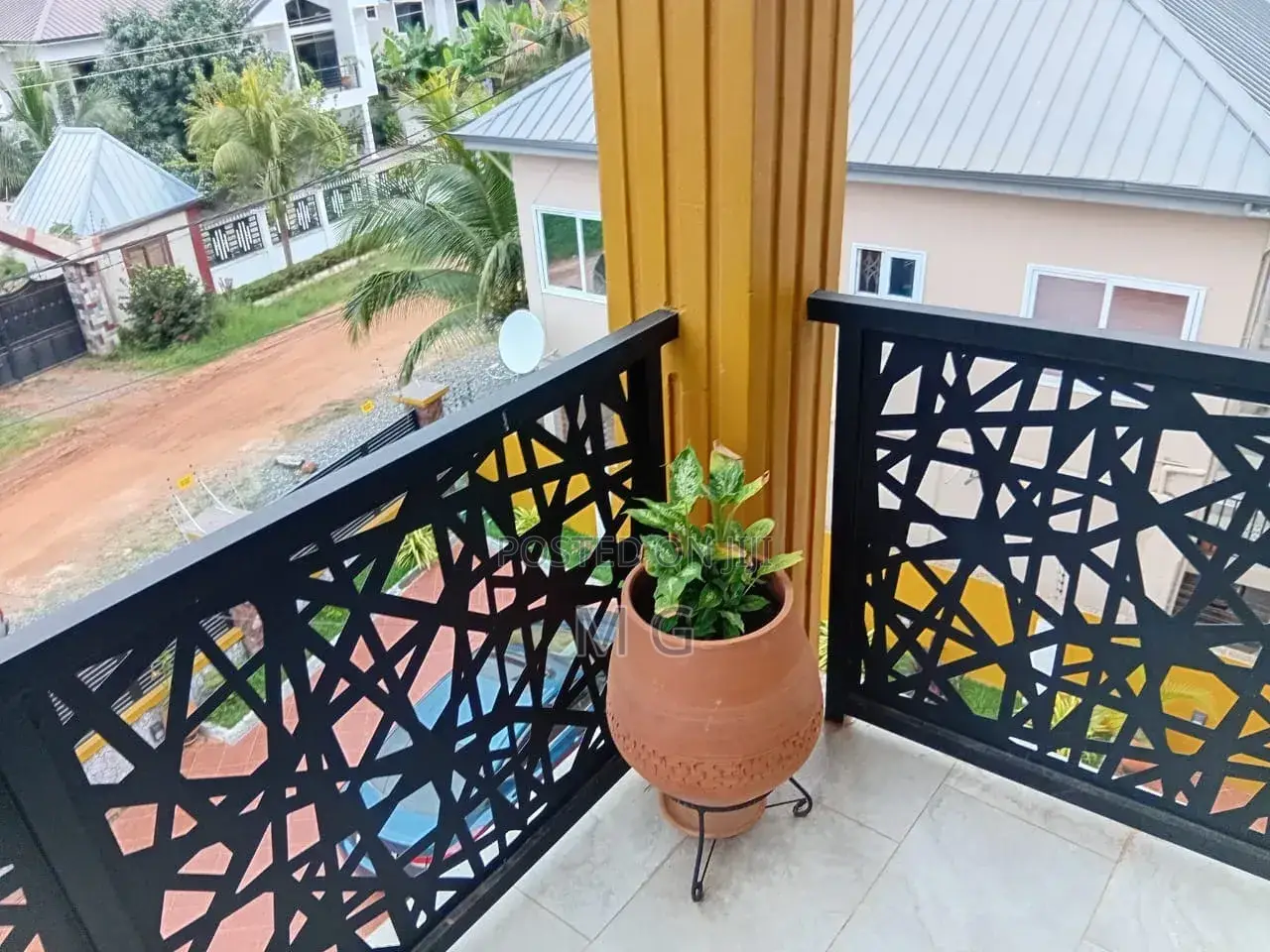 2bdrm Apartment in Dps C25, Tema Metropolitan for rent