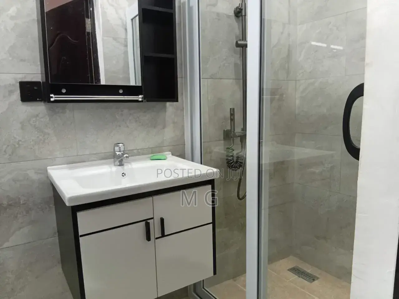 2bdrm Apartment in Dps C25, Tema Metropolitan for rent