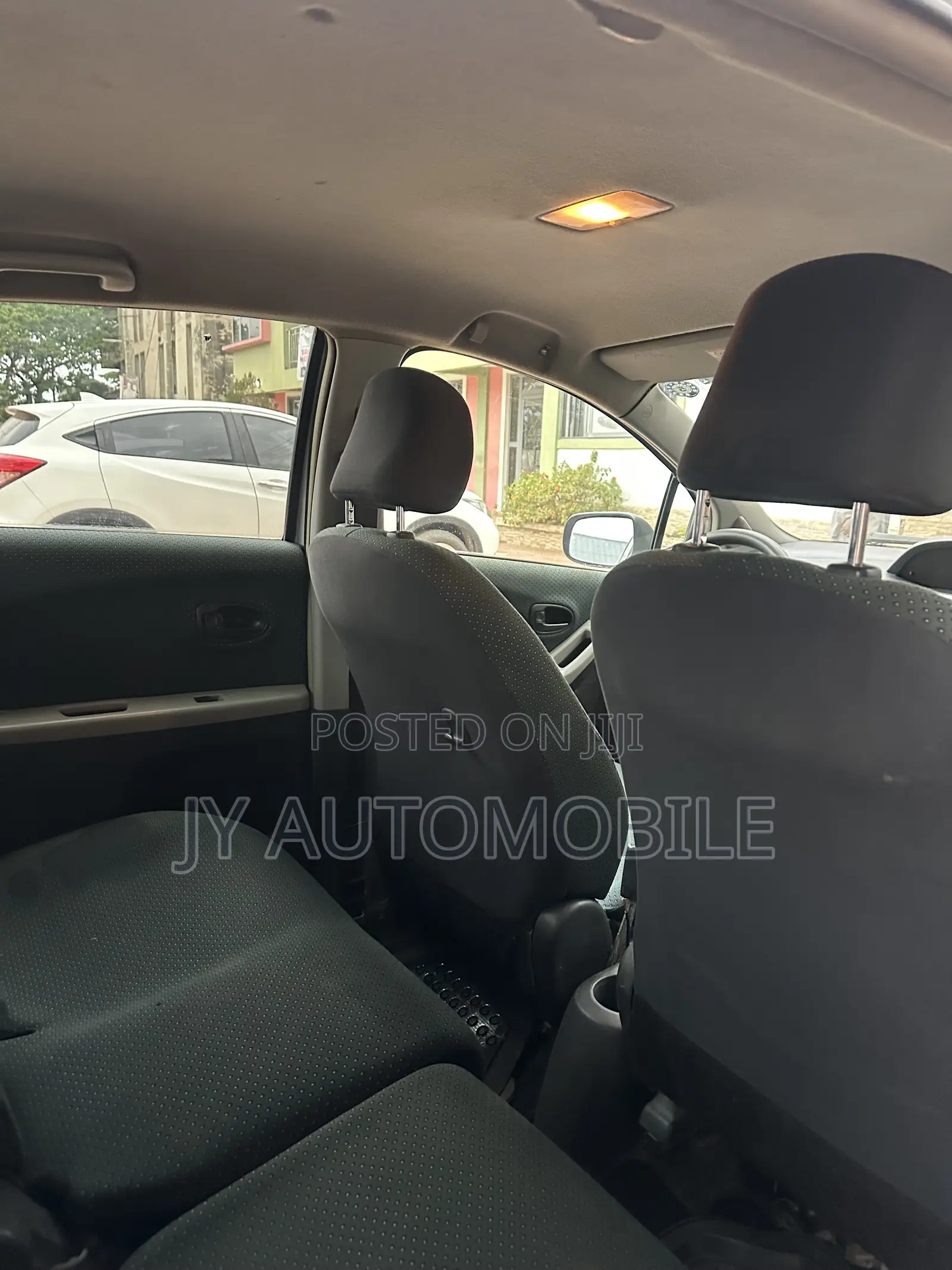 Toyota Corolla 2010 Silver