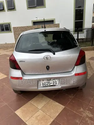 Toyota Corolla 2010 Silver