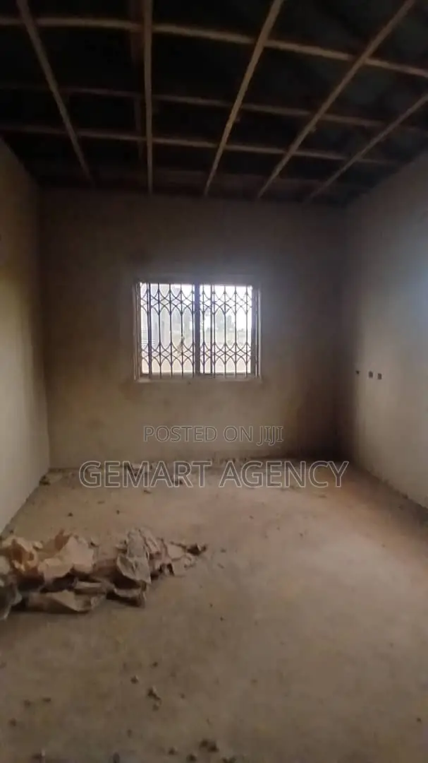 6bdrm House in Kuntunse Dvla, Accra Metropolitan for sale