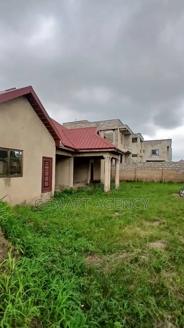 6bdrm House in Kuntunse Dvla, Accra Metropolitan for sale