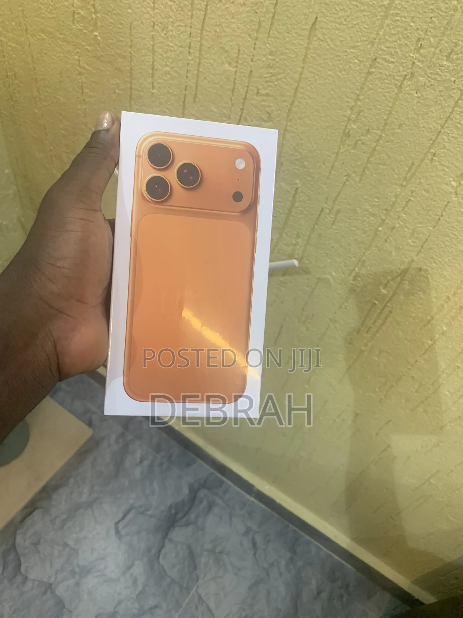 New Apple iPhone 17 Pro Max 1 TB Orange