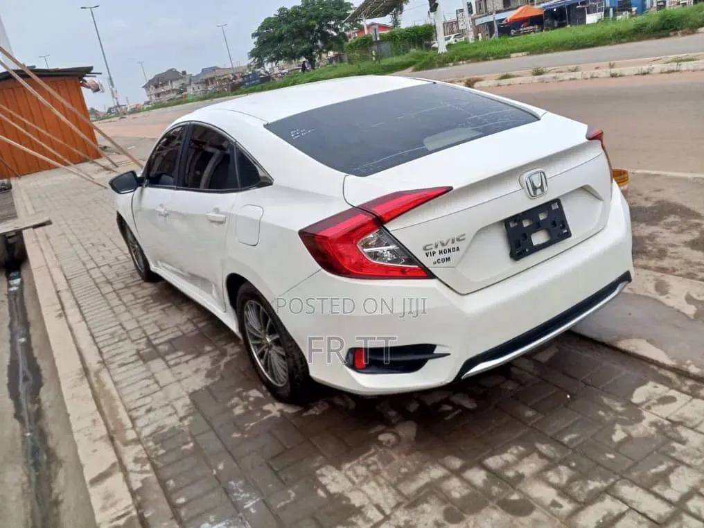 Honda Civic 2019 White