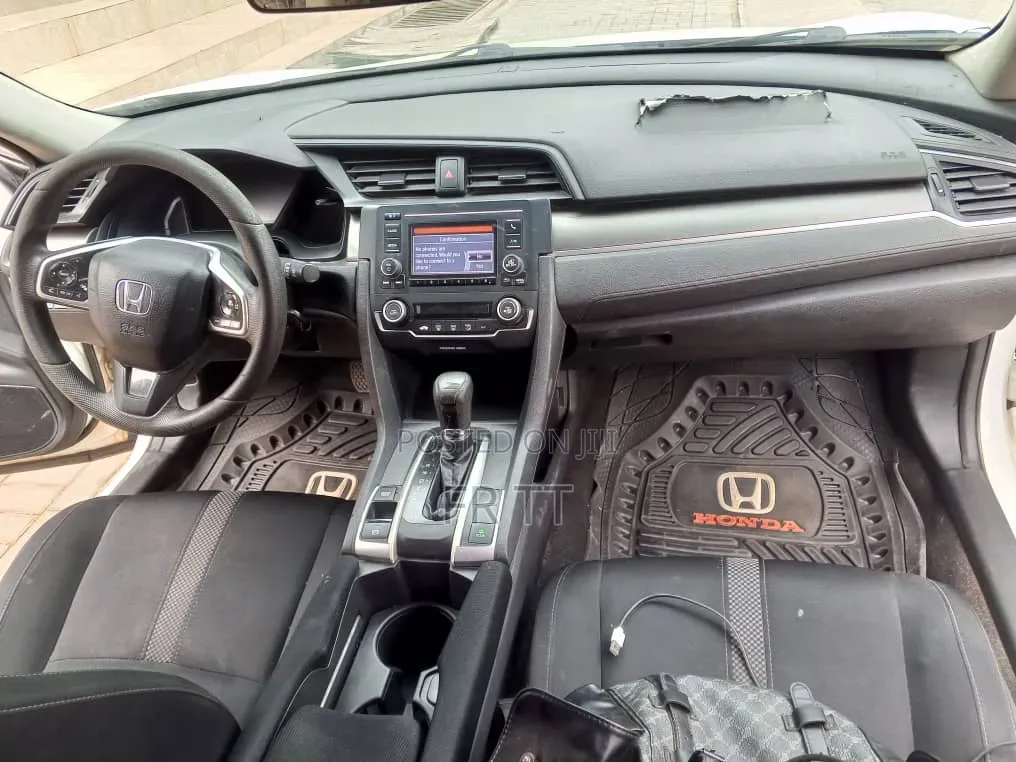 Honda Civic 2019 White