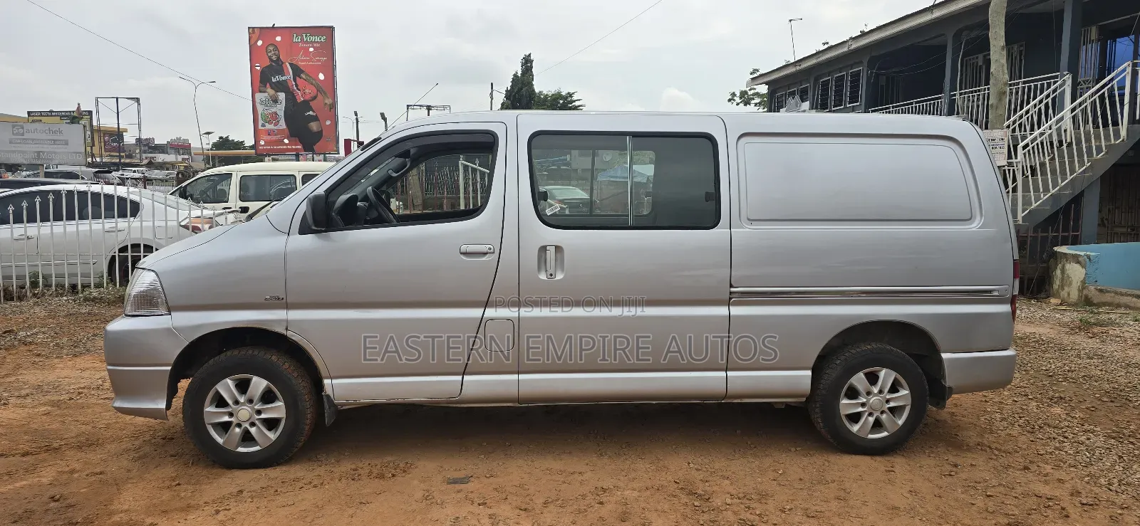 Toyota HiAce 2010 Silver