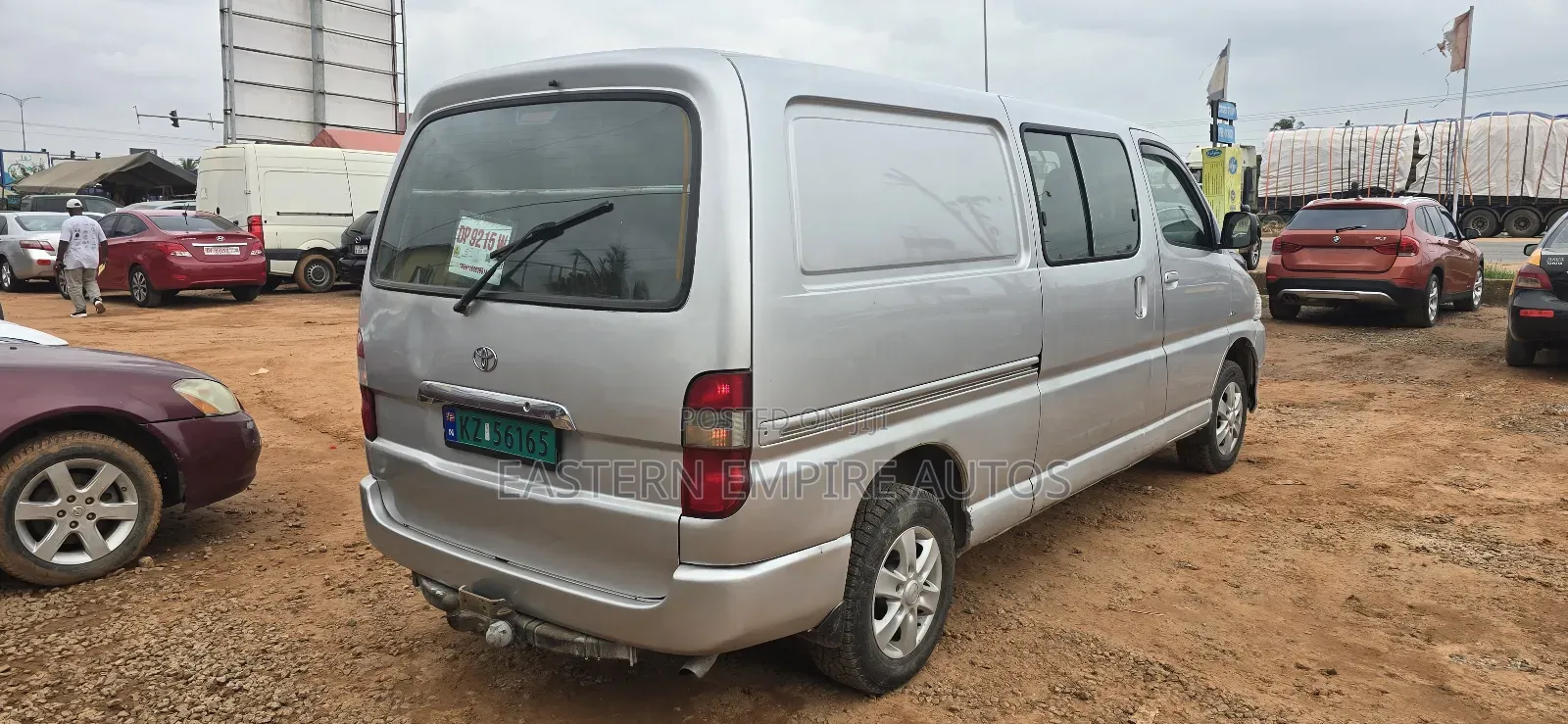 Toyota HiAce 2010 Silver
