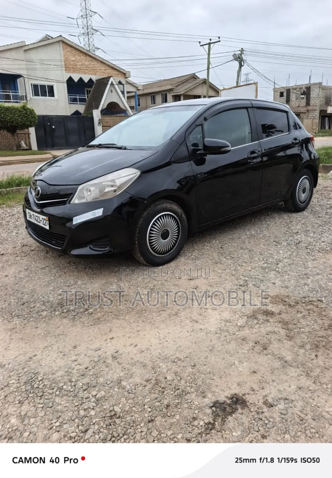 Toyota Vitz 1.3 FWD 5dr 2012 Black
