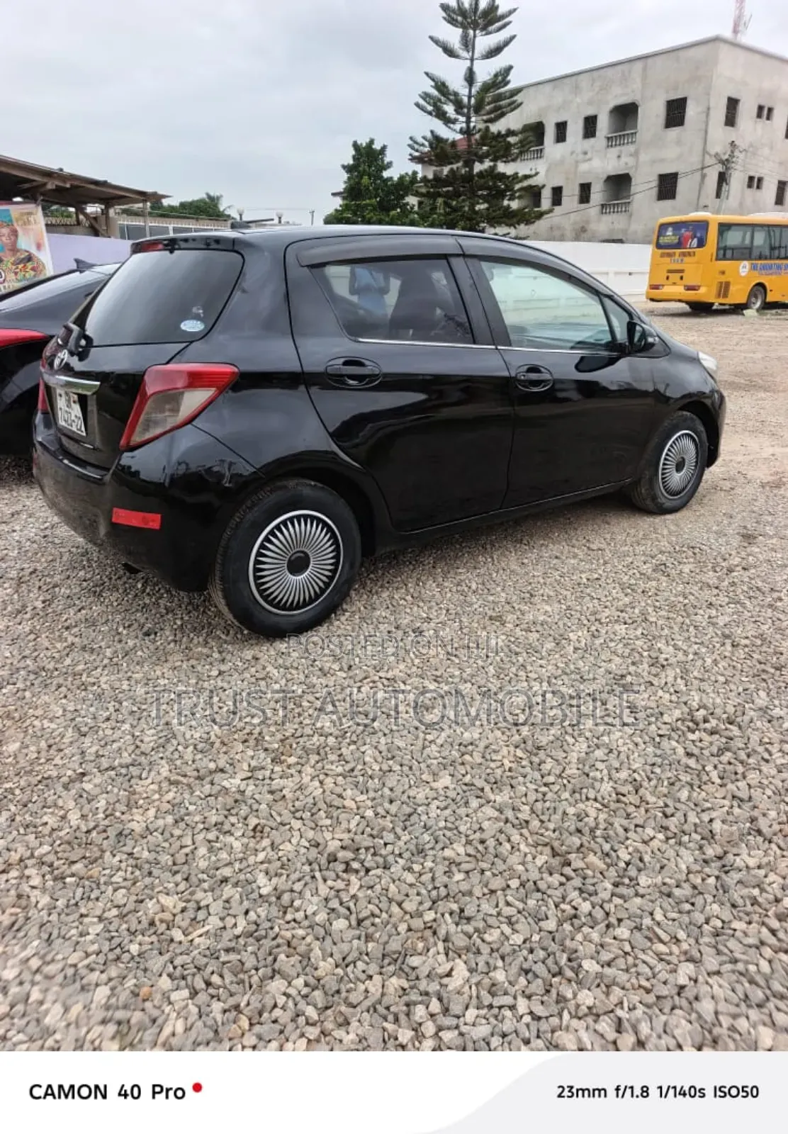 Toyota Vitz 1.3 FWD 5dr 2012 Black