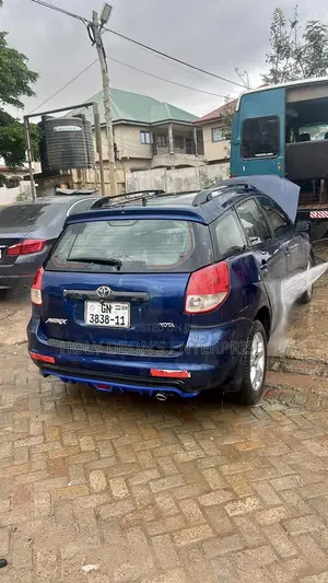 Toyota Matrix Hatchback FWD (1.8L 4cyl 5M) 2010 Blue