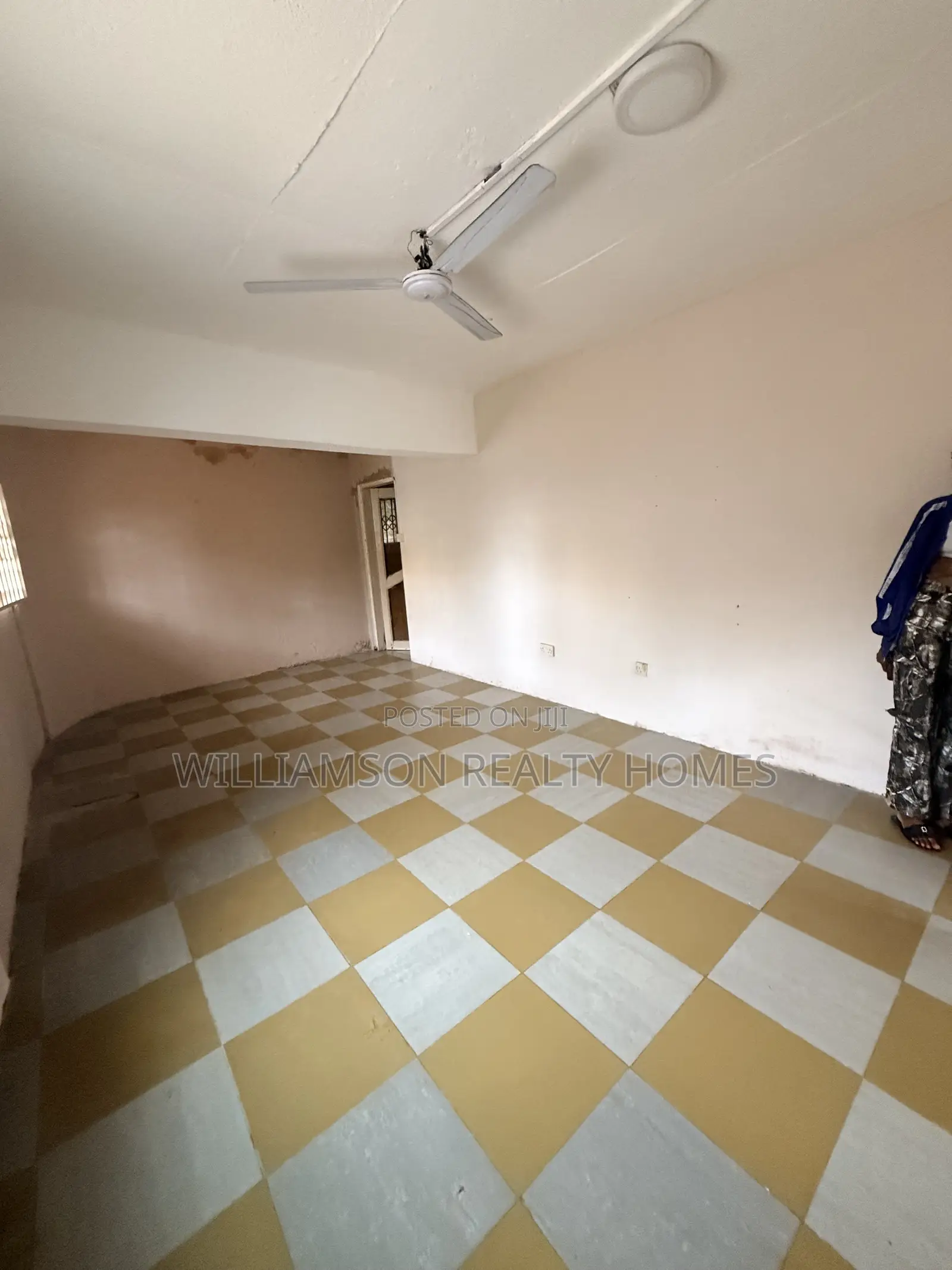 1bdrm Apartment in Spintex Main Road for rent