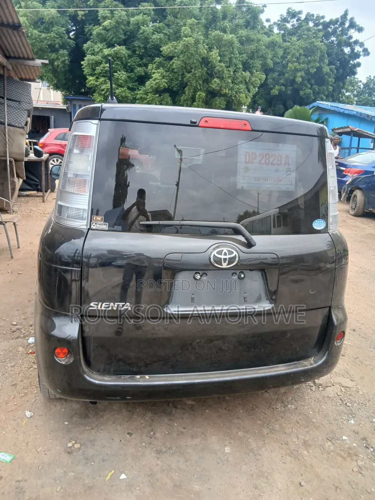 Toyota Sienta 2013 Black