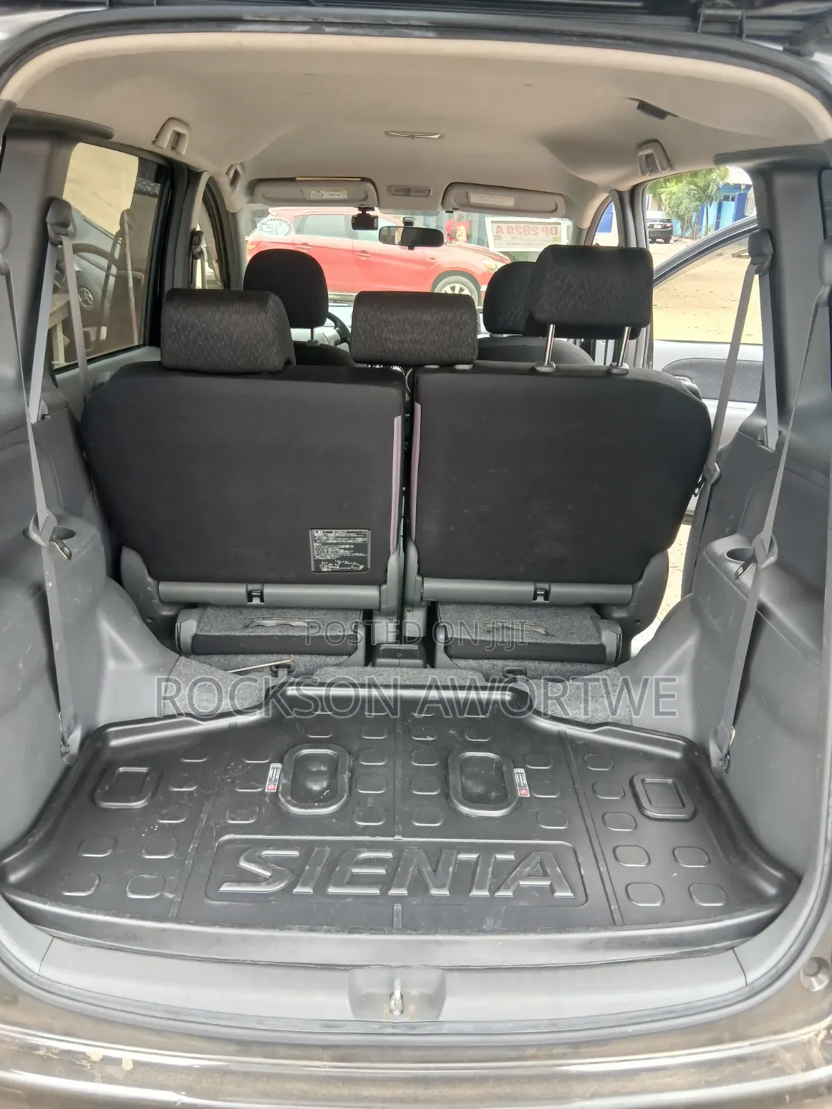 Toyota Sienta 2013 Black