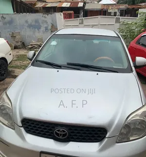 Toyota Matrix Hatchback FWD (1.8L 4cyl 5M) 2007 Silver