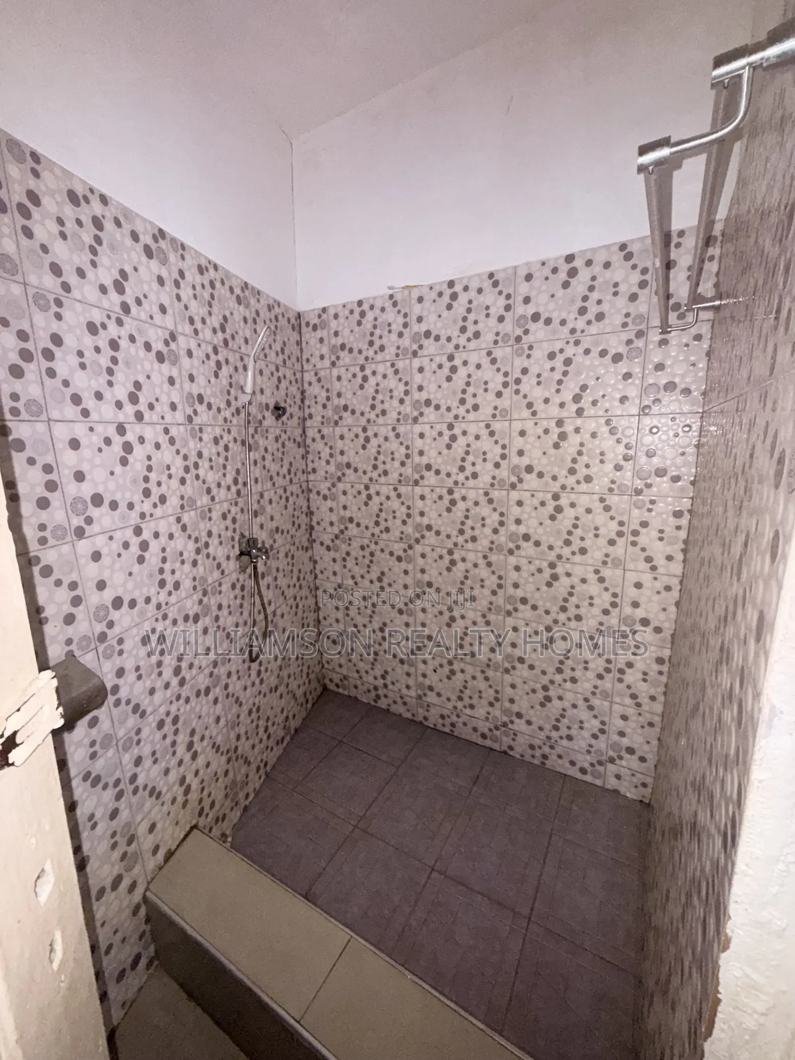 1bdrm Apartment in Spintex Main Road for rent