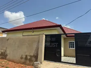 3bdrm House in Achimota, Mile 7 for rent