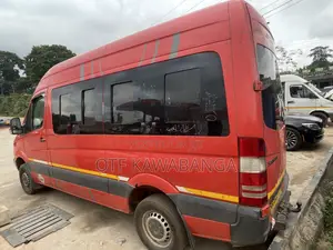 Mercedes-Benz Sprinter 2012 Red