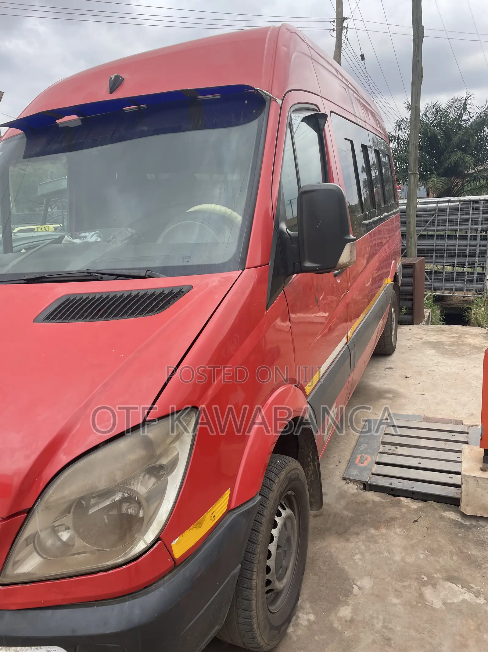 Mercedes-Benz Sprinter 2012 Red