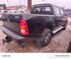 Toyota Hilux 2015 Black