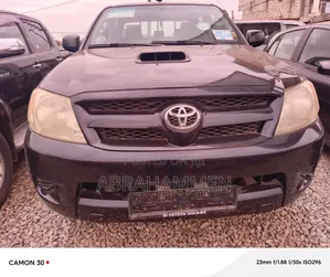 Toyota Hilux 2015 Black