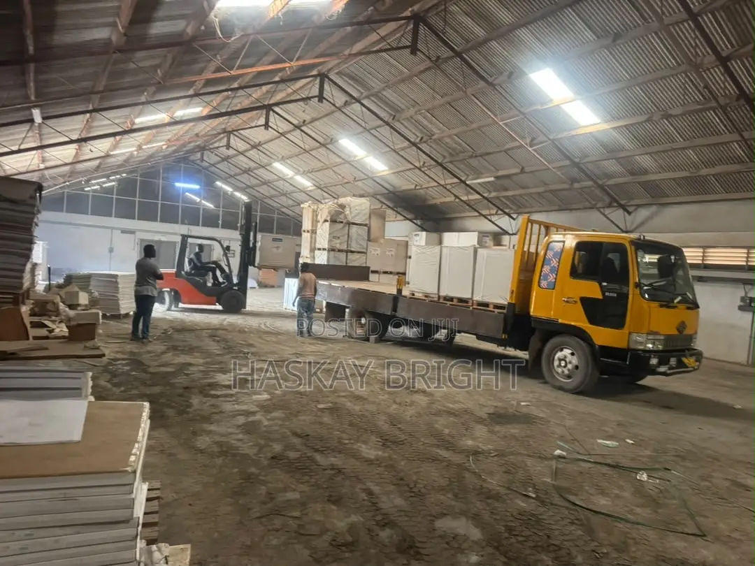 1350 SQM Warehouse for Rent at Achimota Mile 7