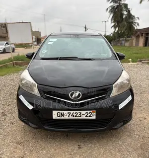 Toyota Vitz 1.3 AWD 3dr 2012 Black