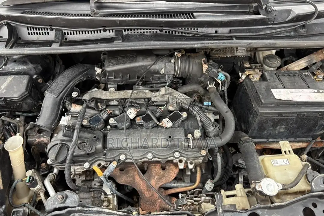 Toyota Vitz 1.3 AWD 3dr 2012 Black