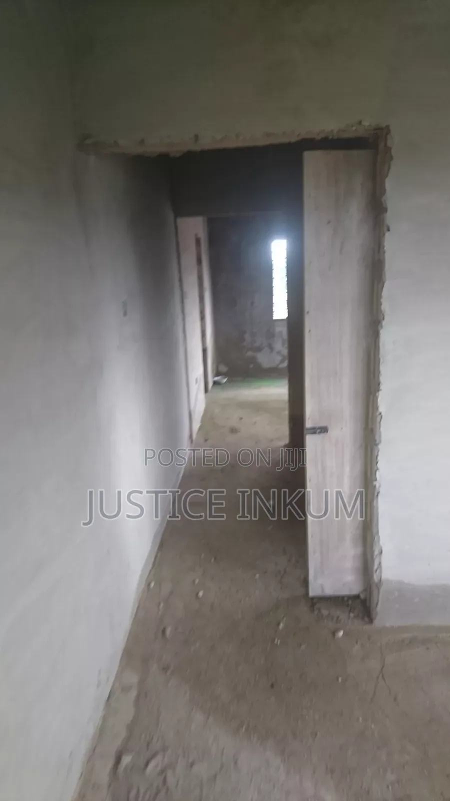6bdrm Apartment in Awutu Senya East Municipal for sale