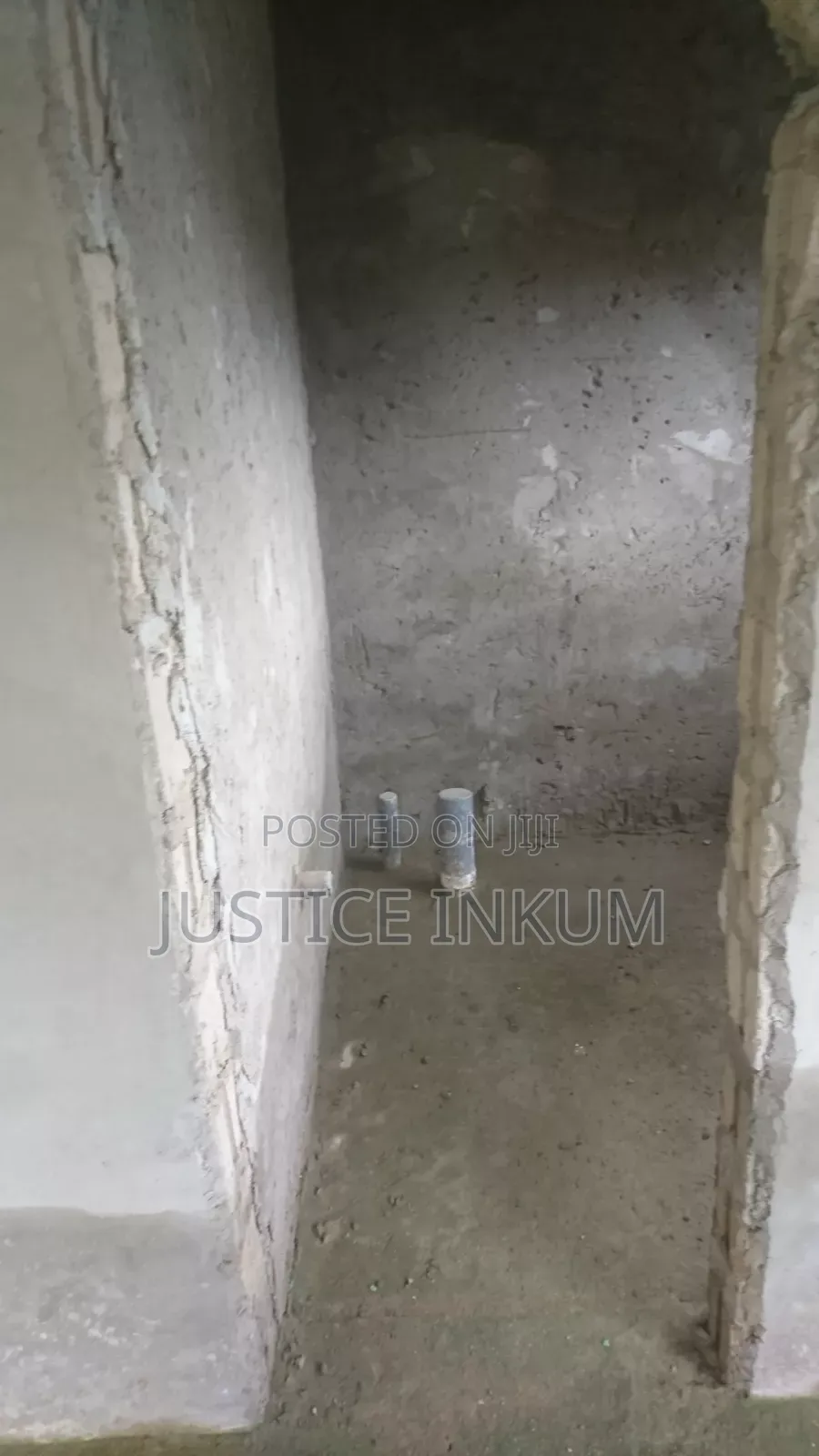 6bdrm Apartment in Awutu Senya East Municipal for sale