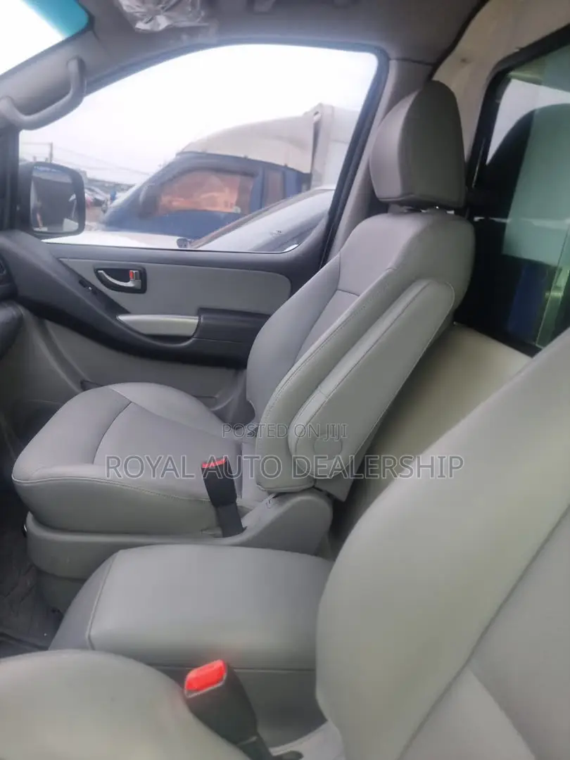 Hyundai Starex 2017 White