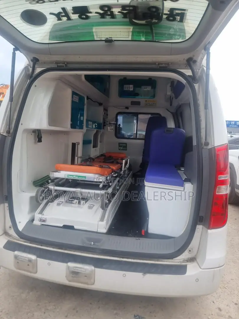 Hyundai Starex 2017 White