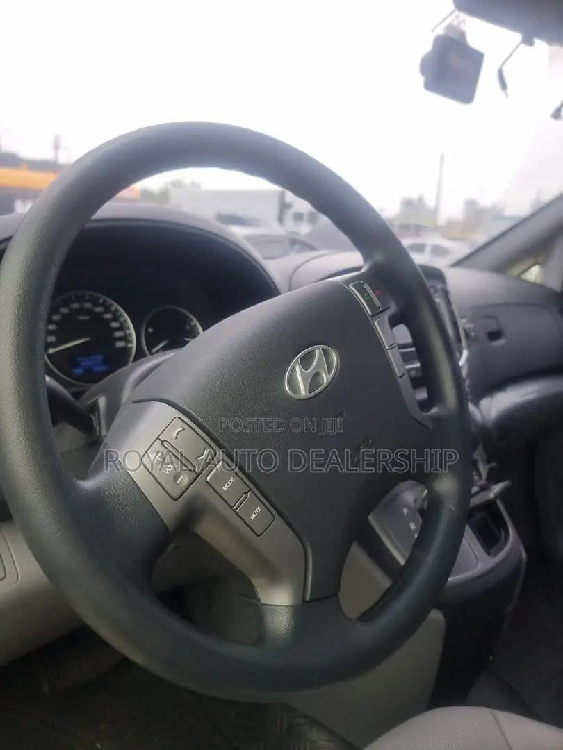 Hyundai Starex 2017 White