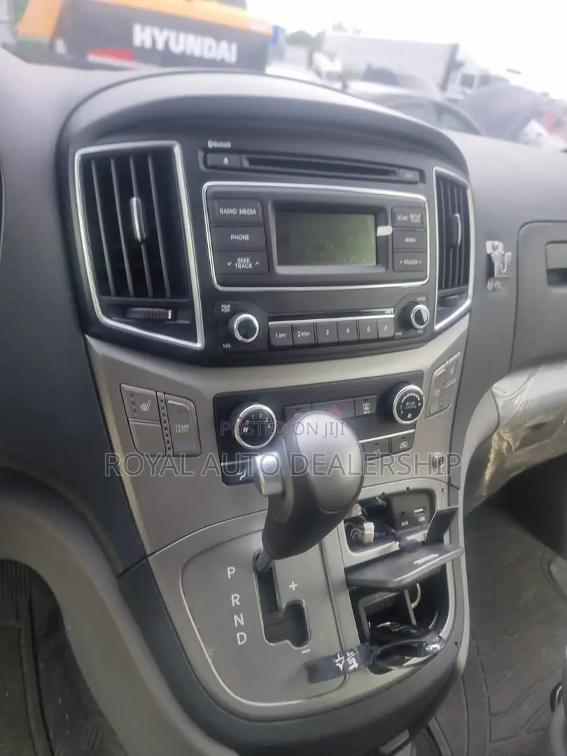 Hyundai Starex 2017 White