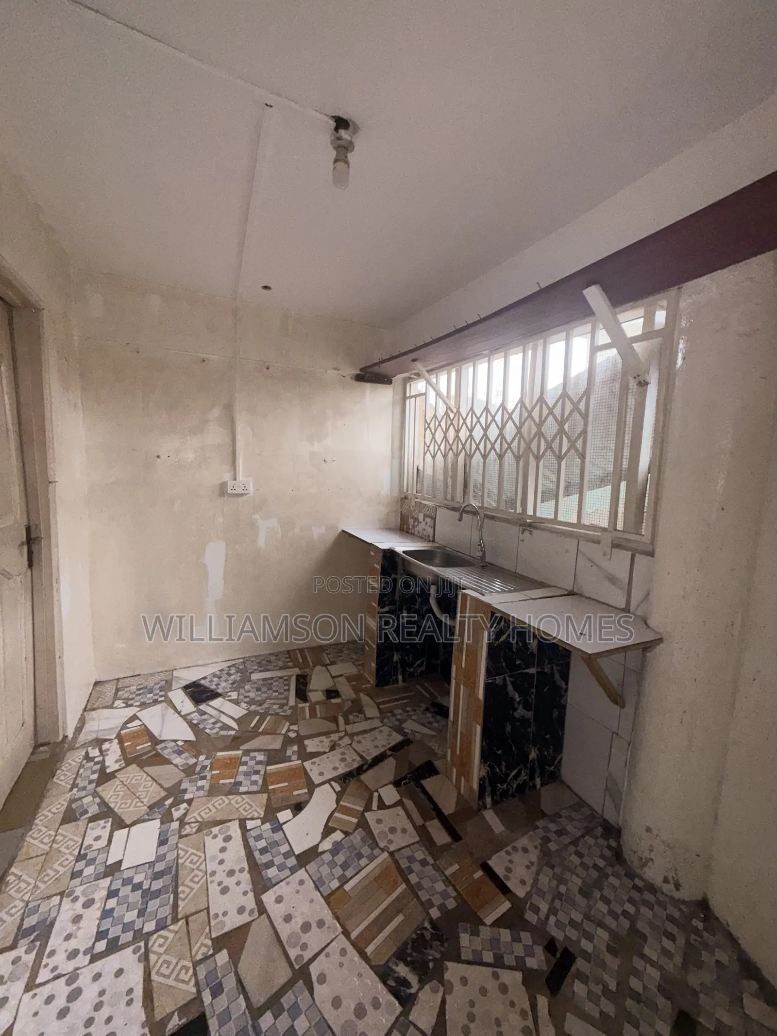 1bdrm Apartment in Spintex Main Road for rent