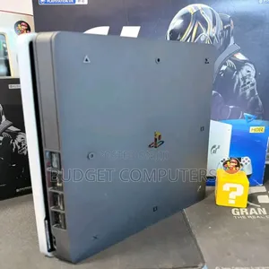 Play Station 4 Slim