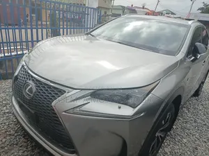 Lexus NX 2016 Silver