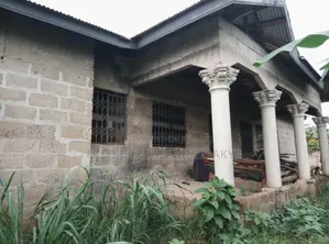 4bdrm House in Brother K Estate, Kumasi Metropolitan for sale