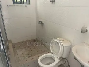 4bdrm Bungalow in Valley View Area for rent