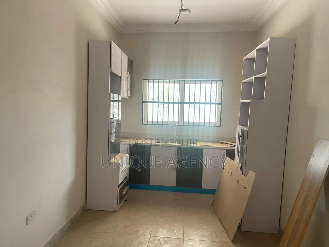 4bdrm Bungalow in Valley View Area for rent