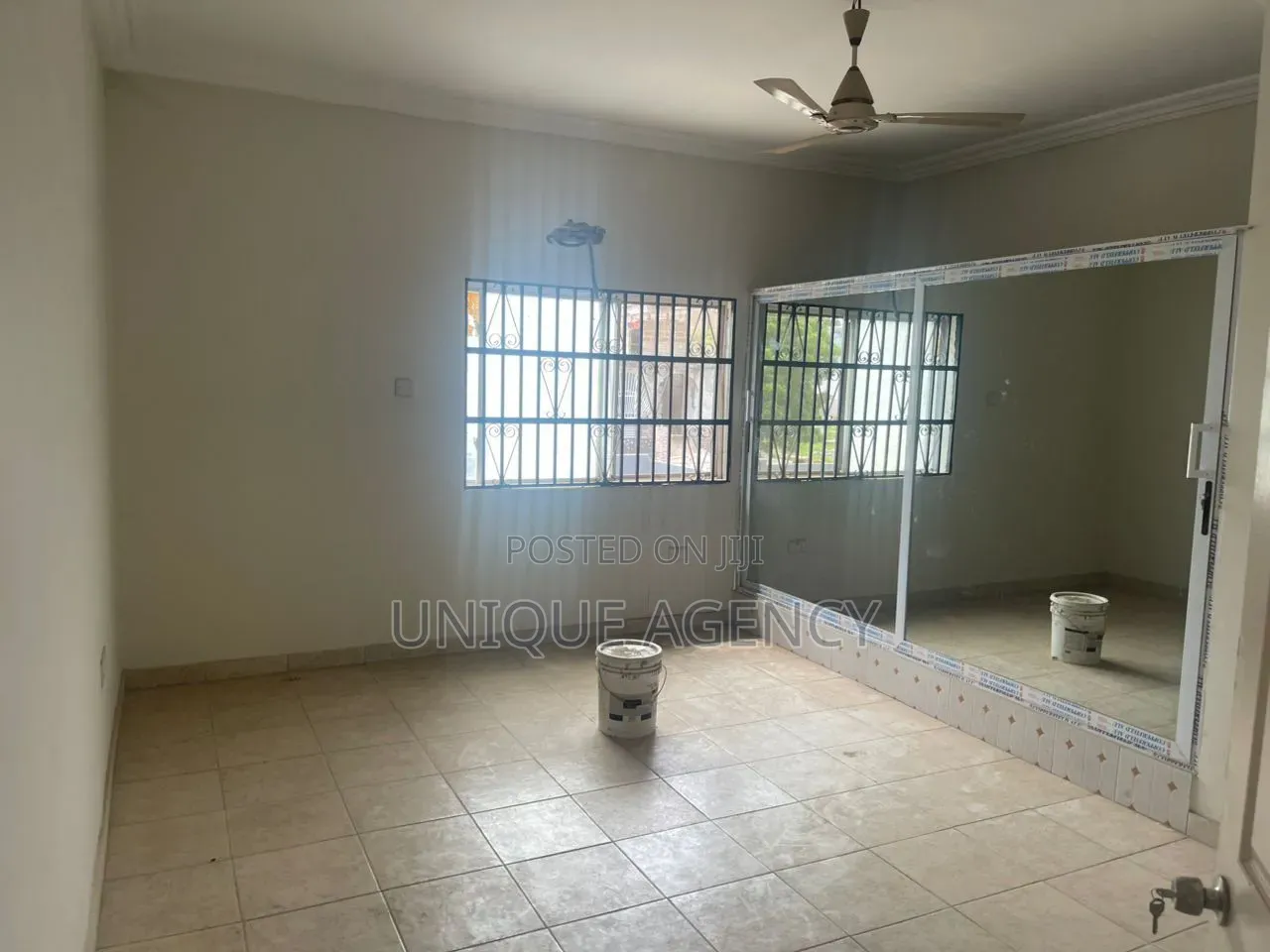 4bdrm Bungalow in Valley View Area for rent