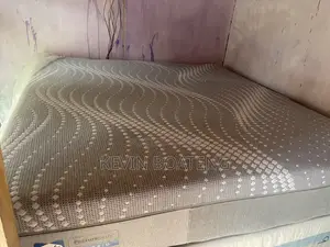 Sealy Posturepedic Hybrid Beds(king) 76/80 14inches