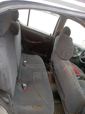 Toyota Yaris 2010 Red