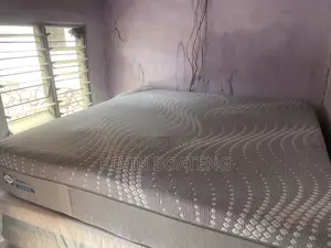 Sealy Posturepedic Hybrid Beds(king) 76/80 14inches