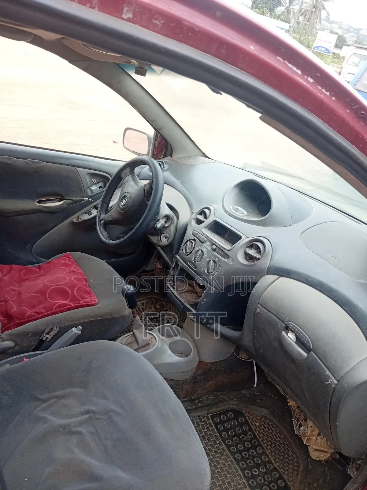 Toyota Yaris 2010 Red