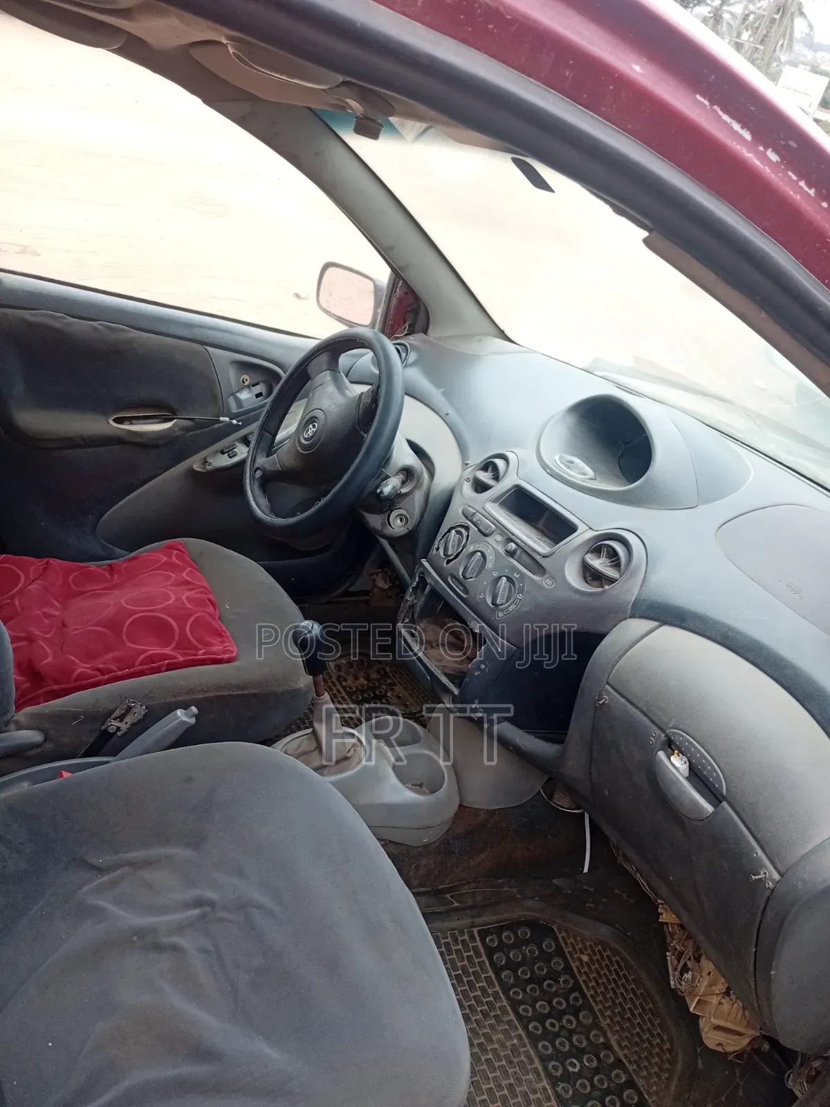 Toyota Yaris 2010 Red