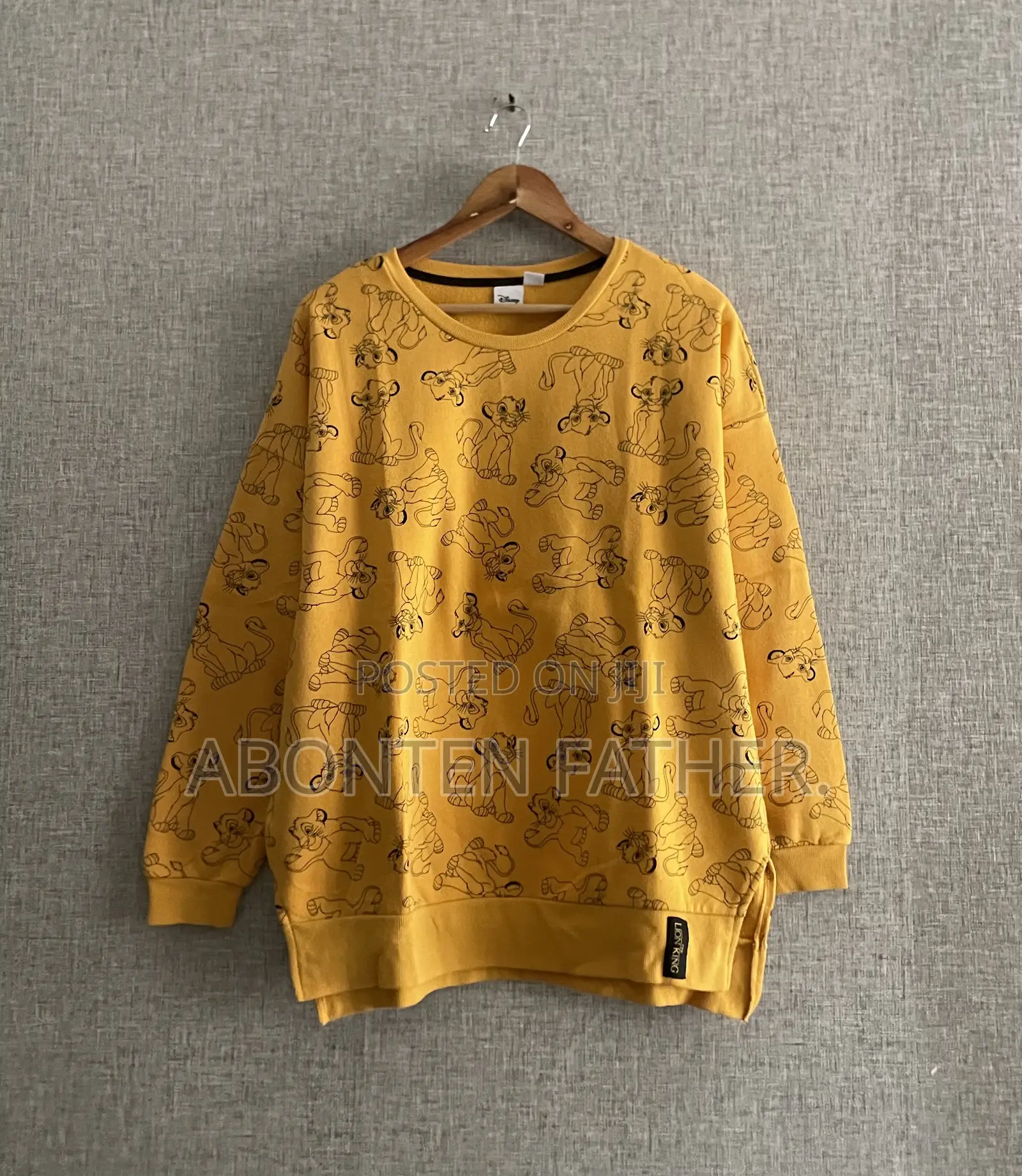 Sweatshirt