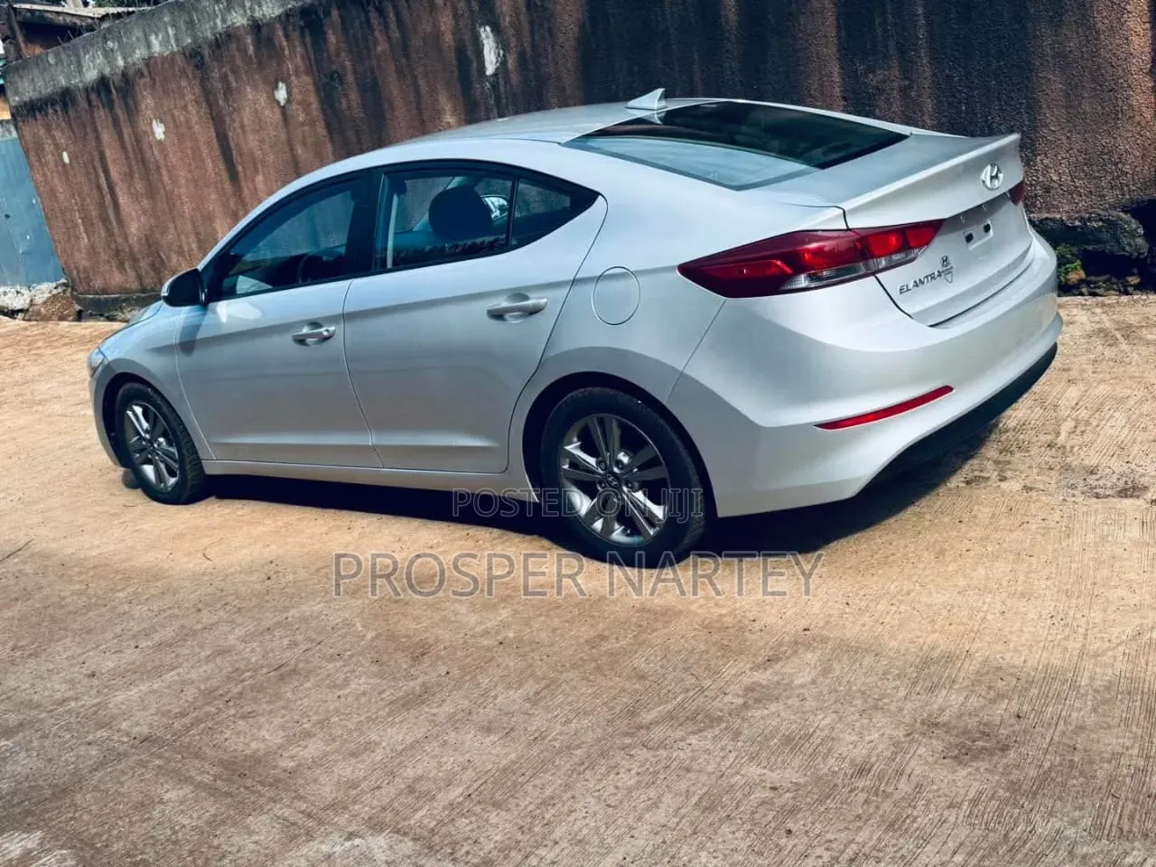 Hyundai Elantra 2017 Silver