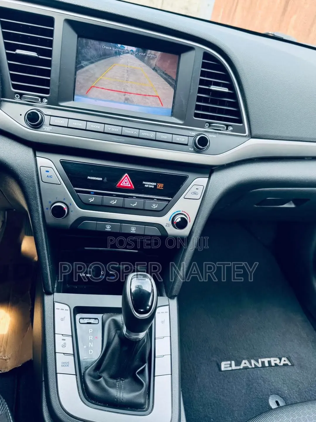 Hyundai Elantra 2017 Silver